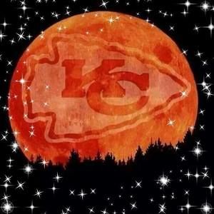 Meet your Posher, Lenora